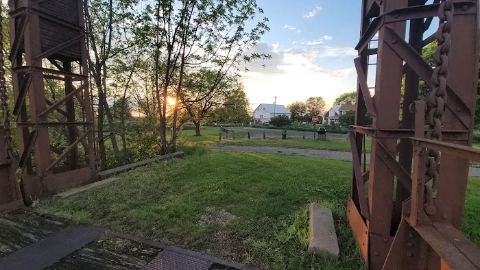 Lock 22 Camping 6