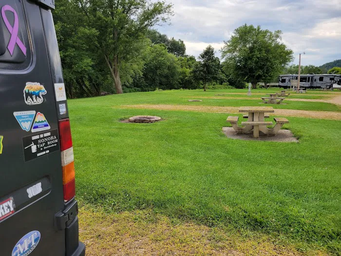 Viola Banker Park & Campground 0