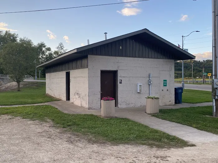 Viola Banker Park & Campground 5