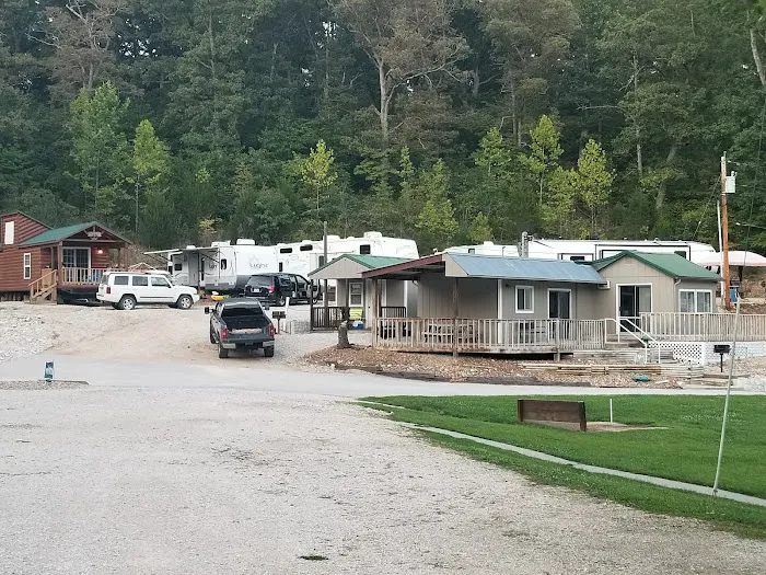 Shorewood Landing on Lake Ozark 4