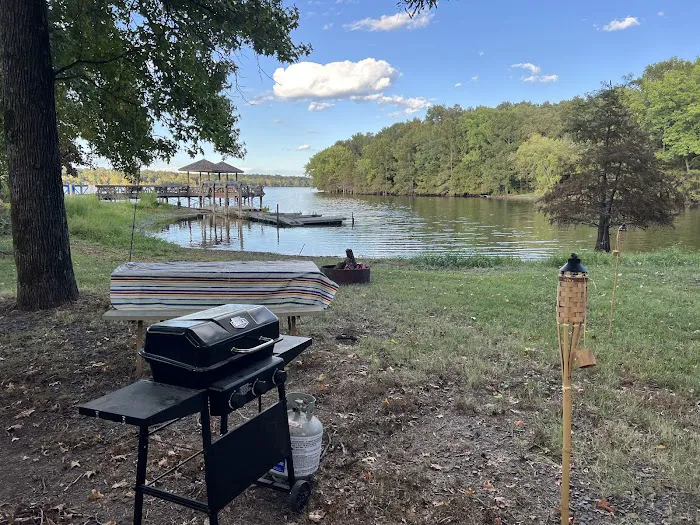 Reba's Marina Bait &RV @ Lucky Landing 1