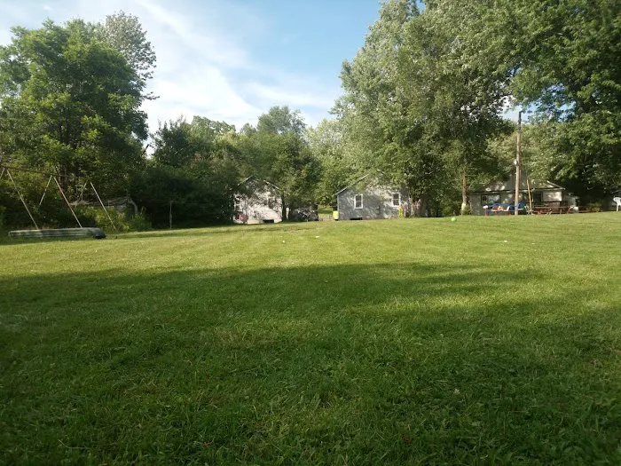 Charlies Lakeside Colony 9