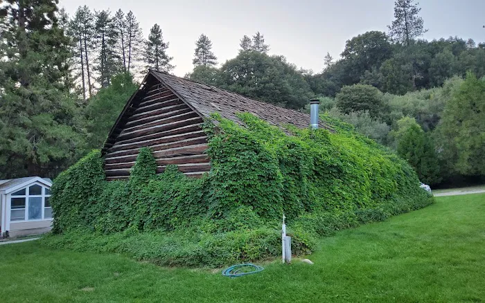 Seven Oaks Lodge 0