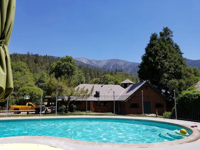 Seven Oaks Lodge 9