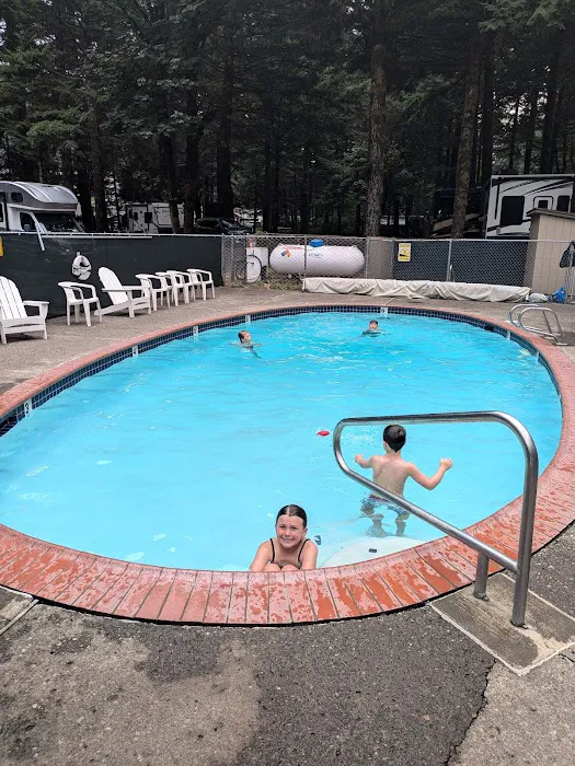 Cascade Locks / Portland East KOA Holiday 3