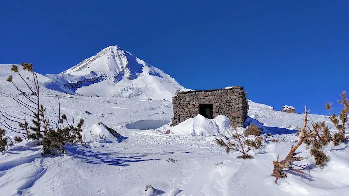 Cooper Spur Trail Shelter 0