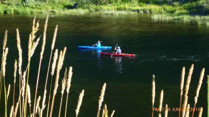 Umpqua Riverfront RV Park & Boat Ramp 2