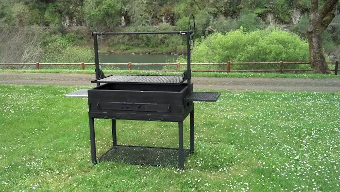 Umpqua Riverfront RV Park & Boat Ramp 8