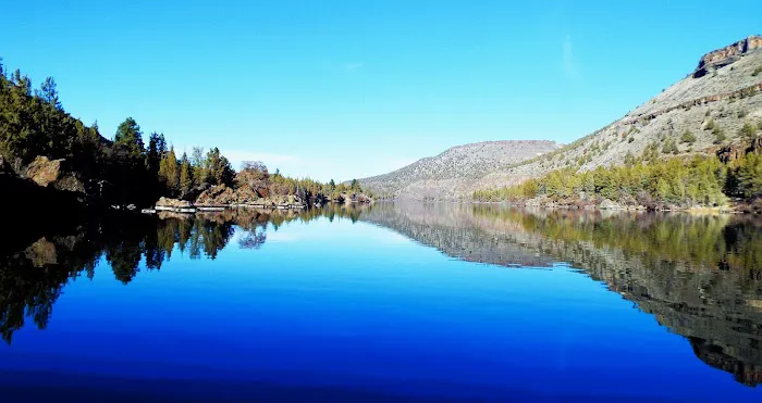 Pelton Park Store & Marina On Lake Simtustus 6