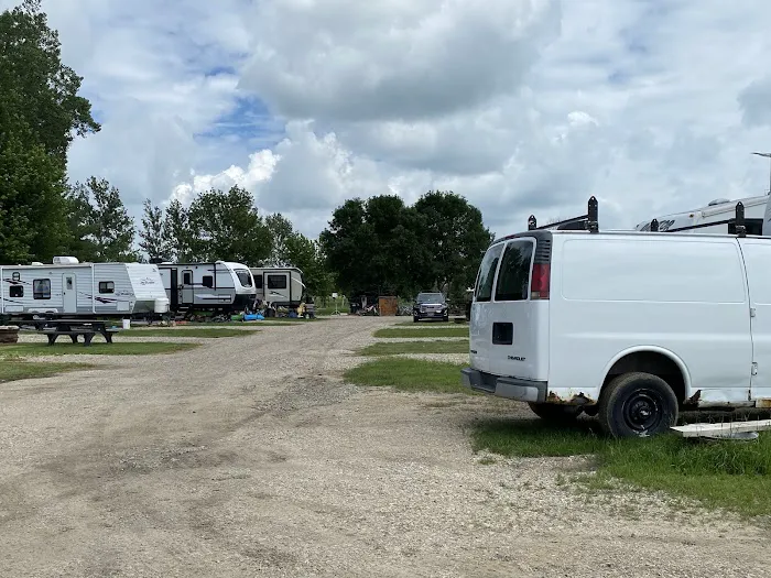 Woody’s Campground by the Lake 5