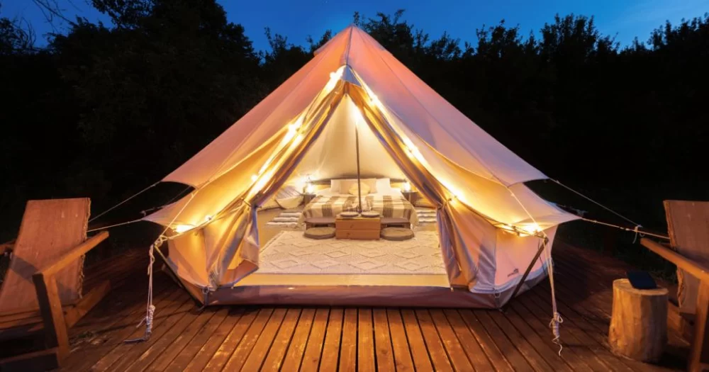 Camping Tips for Beginners Who Want to Try Glamping: A Beginner’s Guide