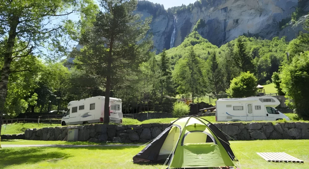 Lakeside Camping with Picturesque Views: Discover the Ultimate Getaway
