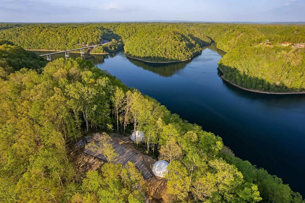 Adventure-Filled Camping by Crystal-Clear Lakes: Your Ultimate Outdoor Escape