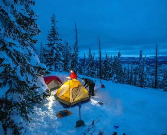What to Bring for a Winter Camping Adventure – Essential Gear and Tips