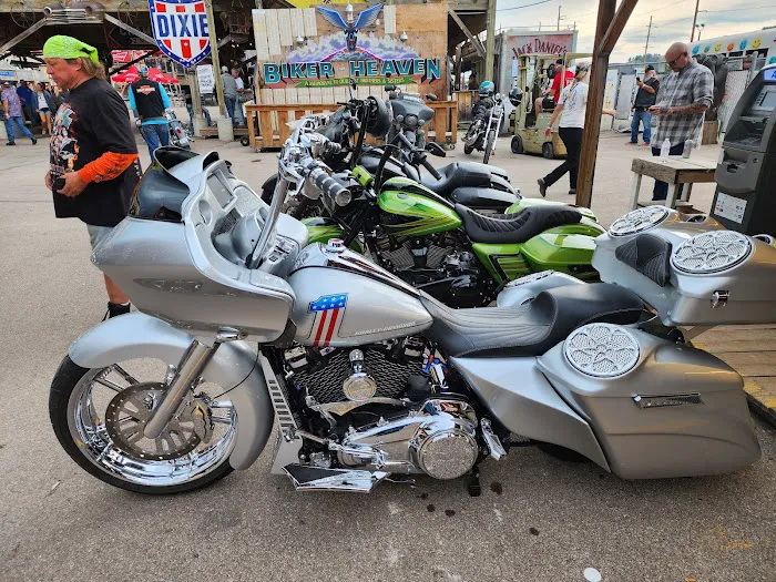 Broken Spoke Saloon 5