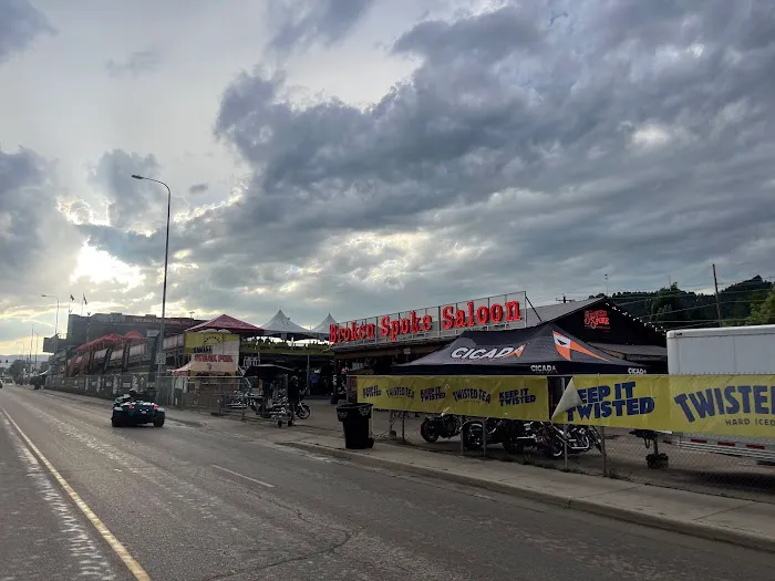 Broken Spoke Saloon 7
