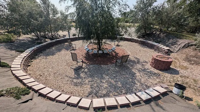 Gentle Eagle Manor 2