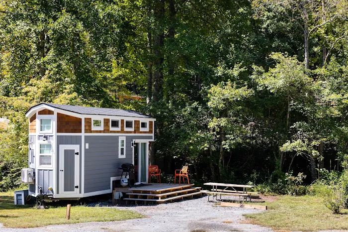 Emberglow Outdoor Resort 5