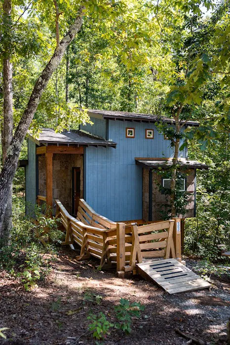 Emberglow Outdoor Resort 8