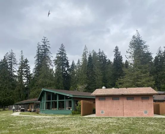 Log Cabin Resort-Campground