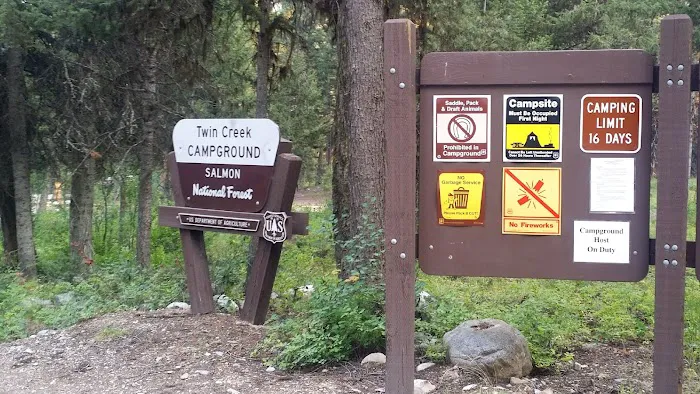Twin Creek Campground & Group Picnic 4