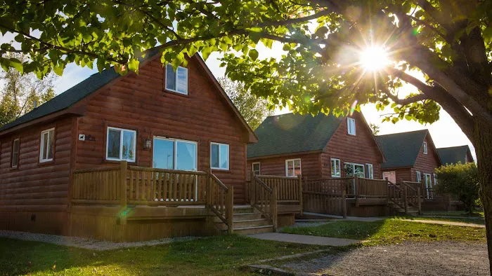 Lake Shore Resort 3