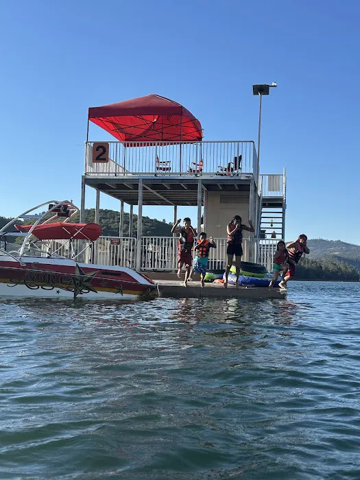 Lake Oroville's Floating Campsites 1