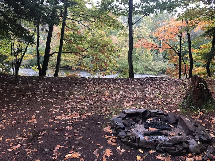 Sportsmans Paradise LLC 4