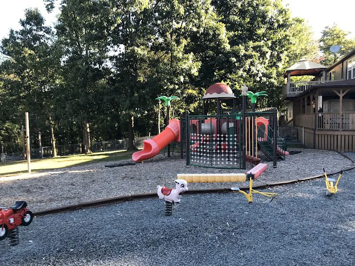Christmas Pines Campground, LLC 8