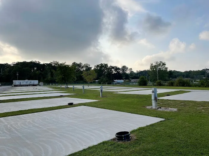 A.R.U. Marina & Campgrounds 2