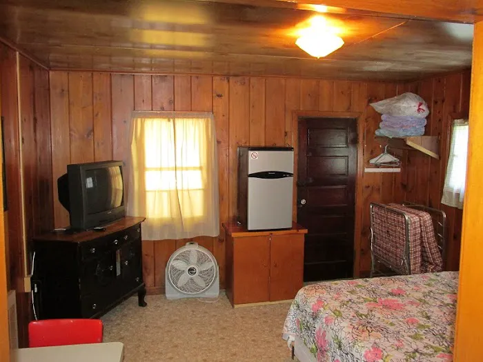 Sunset RV & Cabins 8