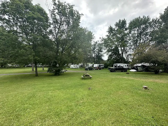 Yellow Lantern Kamp Grounds 3