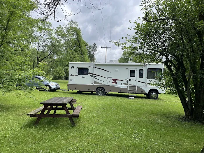 Yellow Lantern Kamp Grounds 2