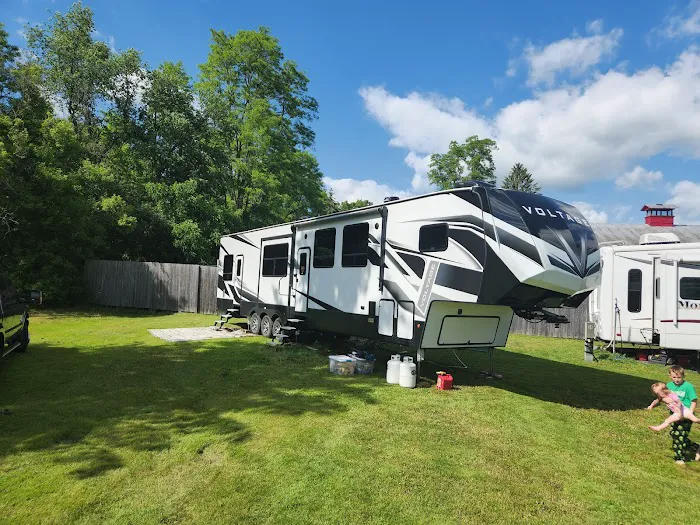 Brookview RV Park & Camping 1