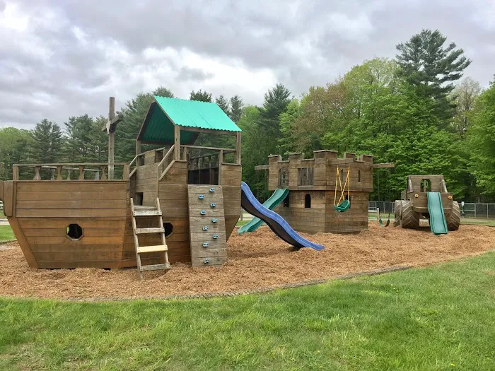 Kampfires Campground, Inn & Entertainment 7