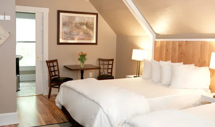 Kampfires Campground, Inn & Entertainment 3