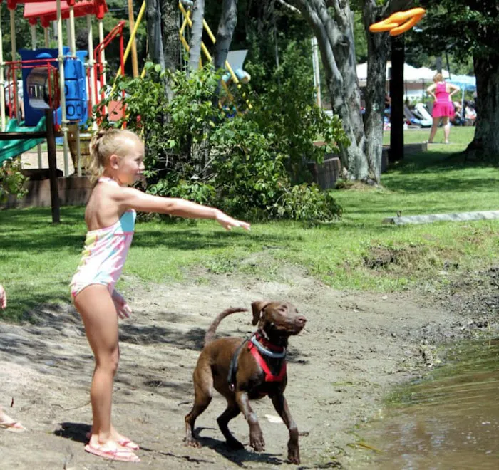 Keen Lake Camping Cottage Resort 4