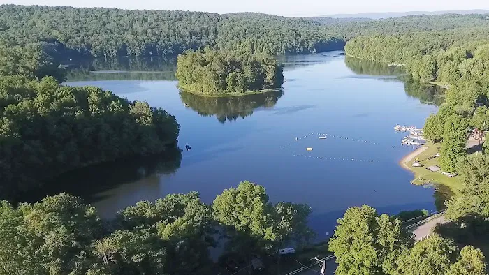 Keen Lake Camping Cottage Resort 7