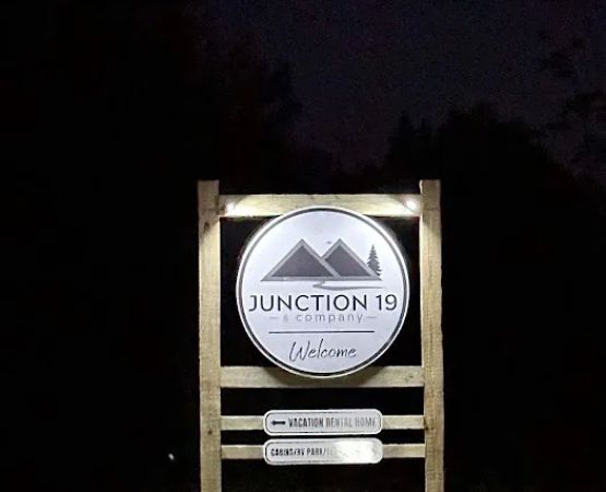Junction 19 & Company Campground - RV Park, Tent Sites and Boat Launch