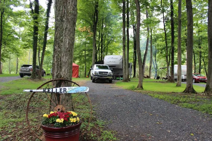 Lazy Dayz Riverfront Campground 0