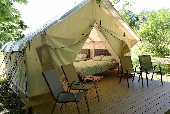 Peyper Fields Creekside Camp 0