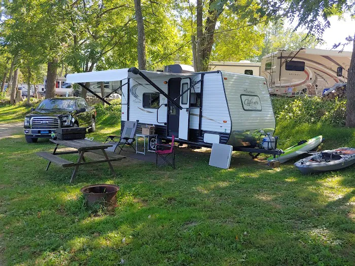 River Edge RV Camp & Marina 4