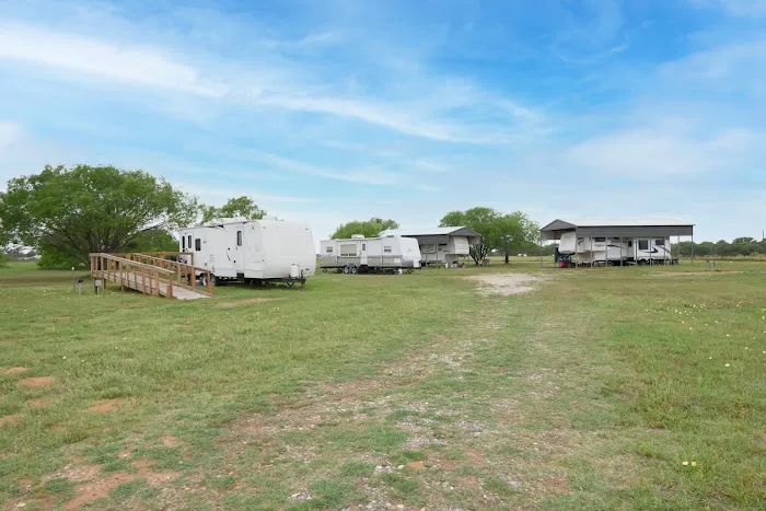 Heritage Park Apartments and RV Spaces. 1