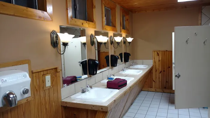 Horse Cave KOA Holiday 3