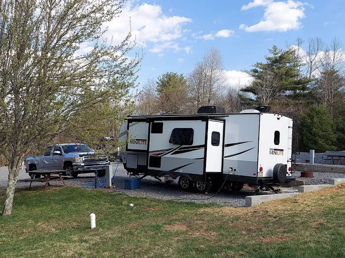 Fancy Gap Cabins and Campground 3
