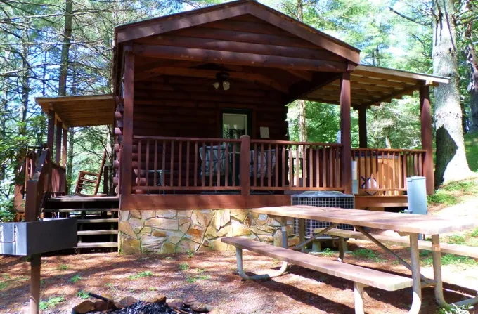 Chestnut Creek Cabins 2