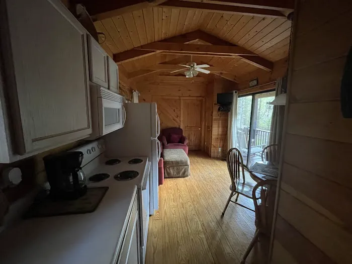 Chestnut Creek Cabins 8