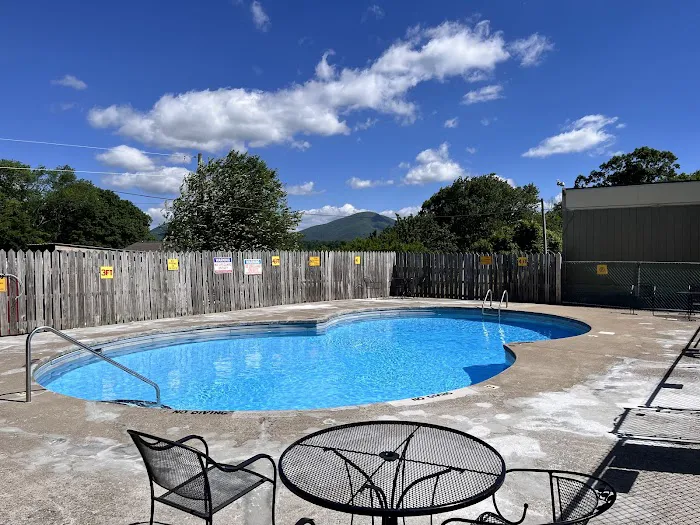 Boone KOA Holiday 0