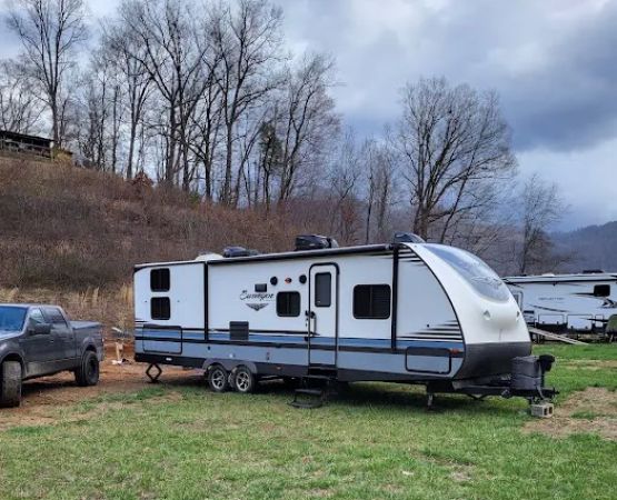Mundy field Rv park