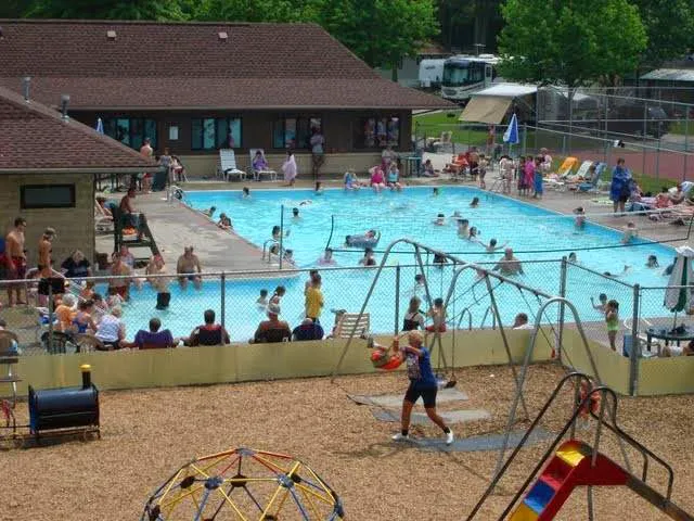 Cross Creek Camping Resort 7